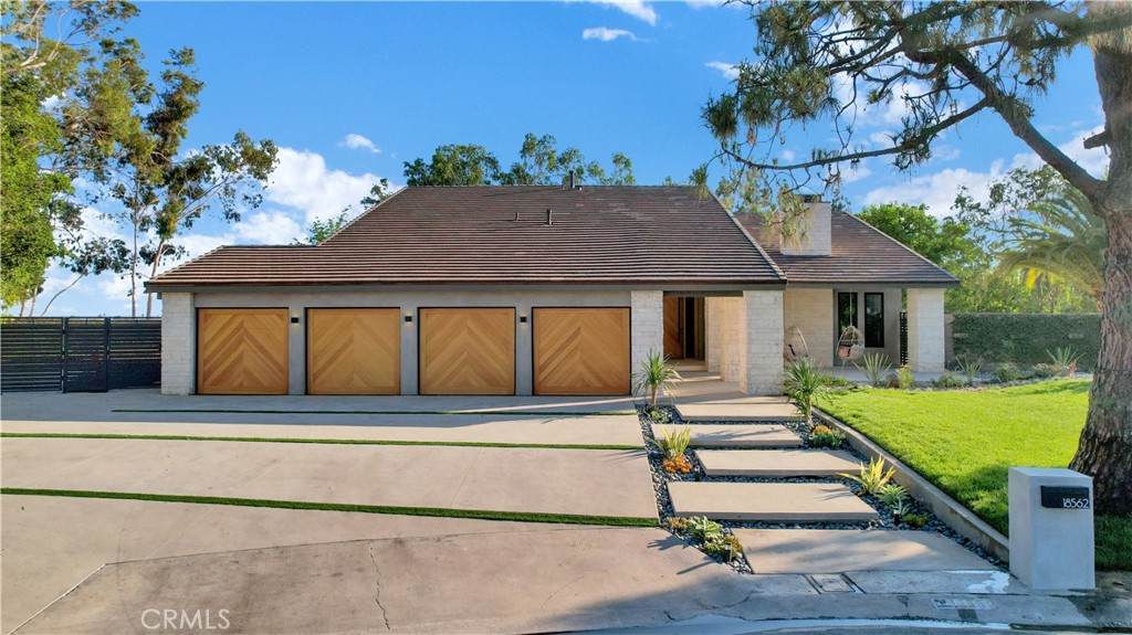 18562 Marion Way - Photo 1