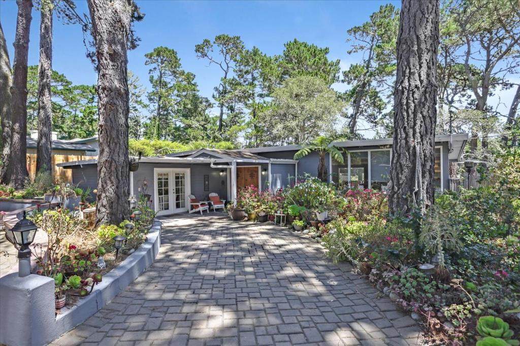 4187 Crest Road - Photo 1