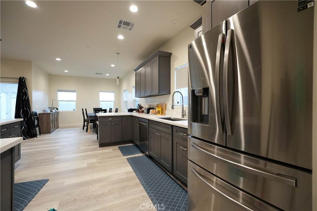 42421 52nd Street - Photo 1
