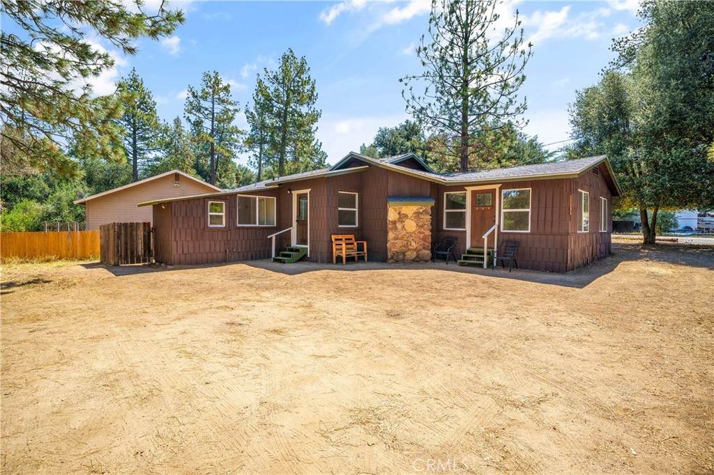 7859 Valley View - Photo 1