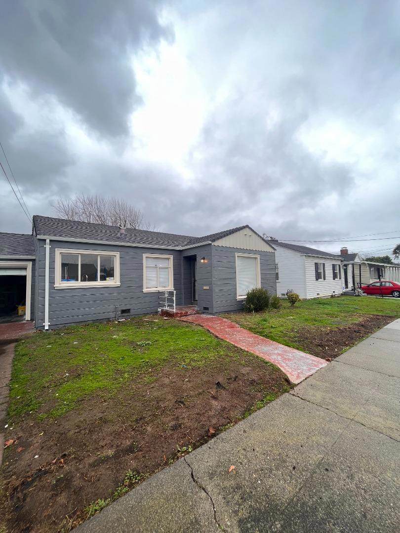 770 Ventura Street - Photo 1