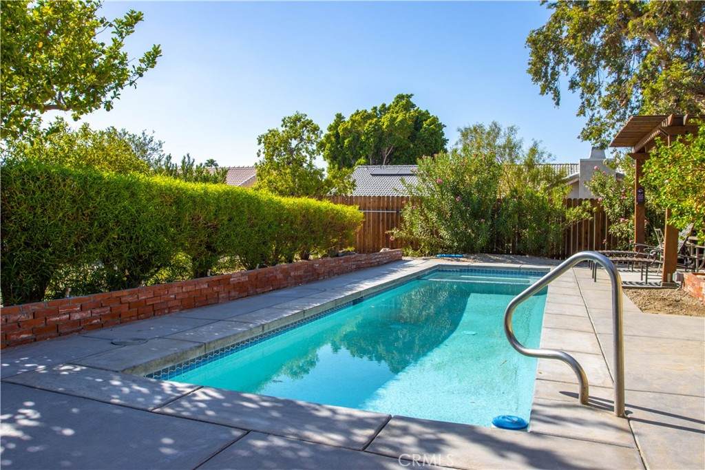 67225 Rango Road - Photo 1