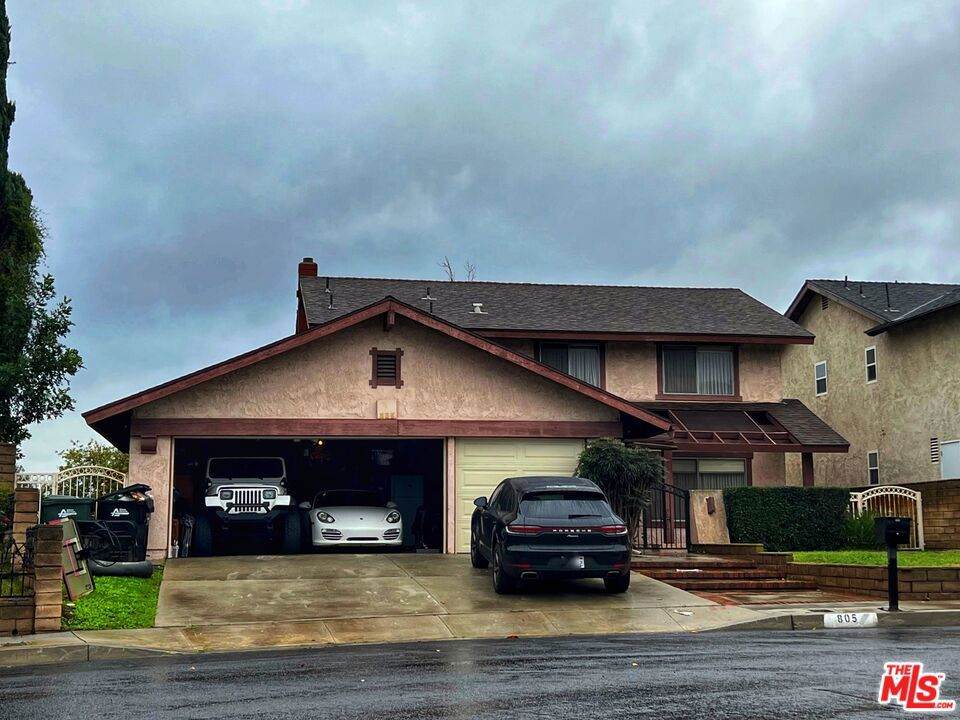 805 Suffolk Avenue - Photo 1