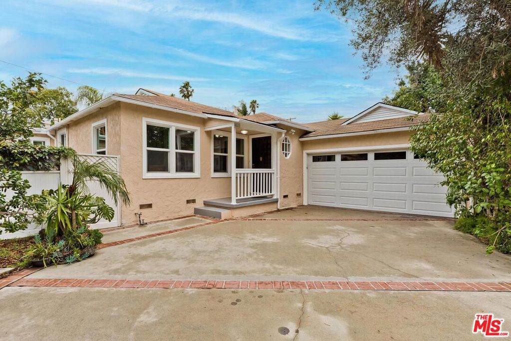 4523 Jasmine Avenue - Photo 1