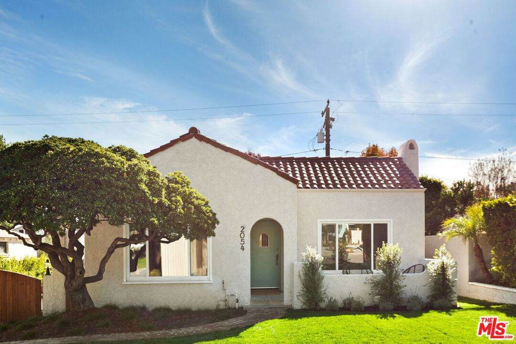 2054 Beverly Drive - Photo 1