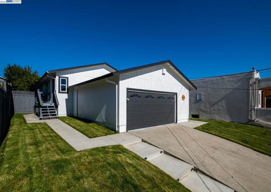 4722 Congress Ave - Photo 1