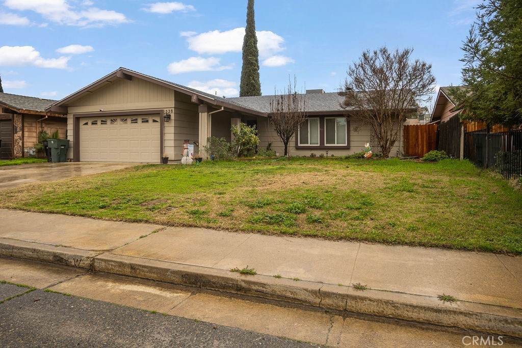 528 Grove Avenue - Photo 1