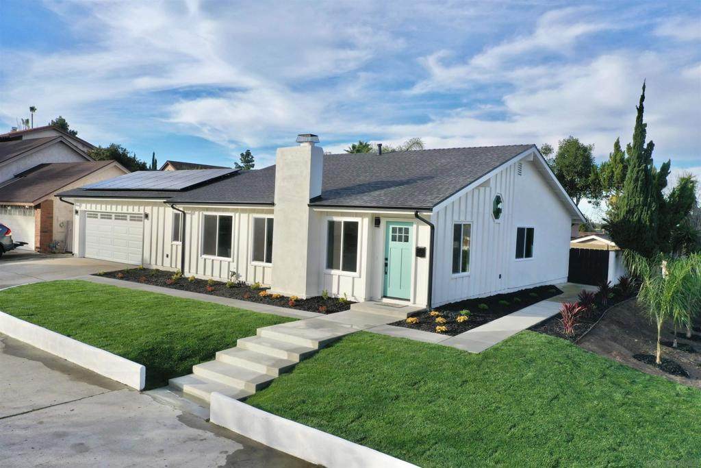 10907 Hijos Way - Photo 1