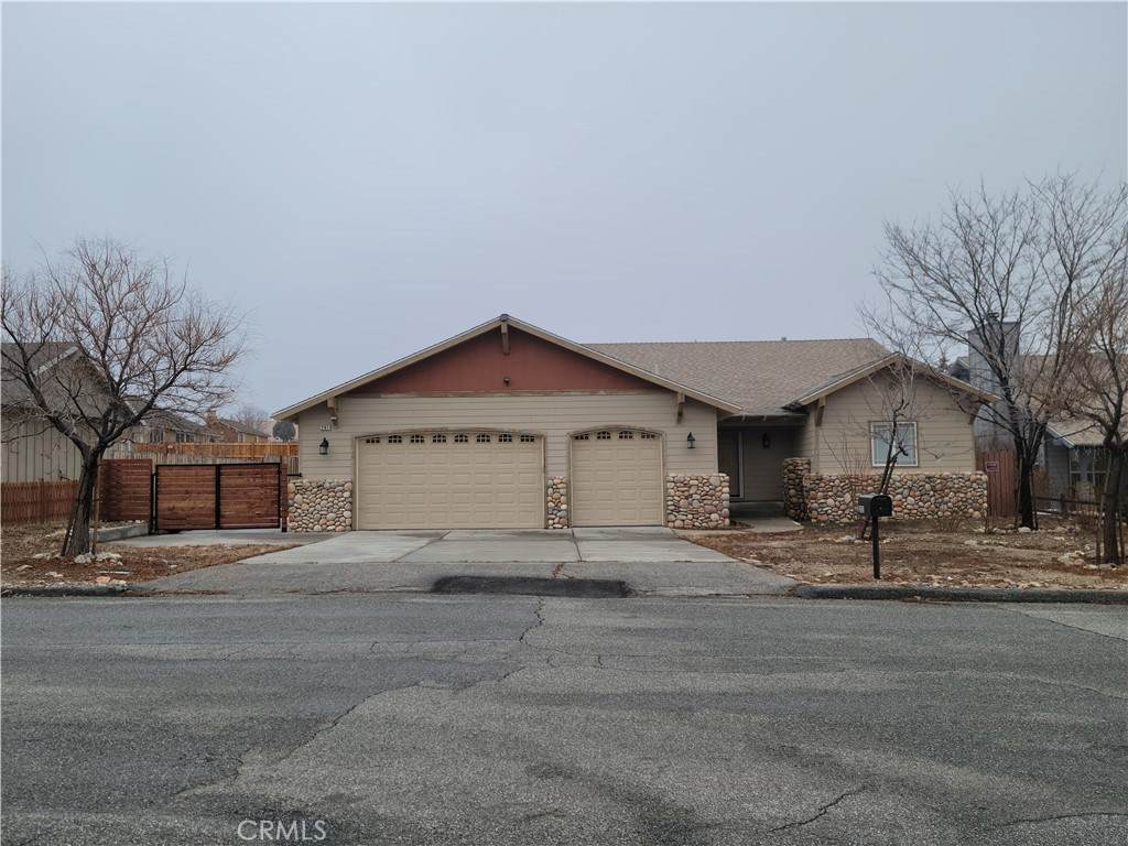 281 Pine Lane - Photo 1