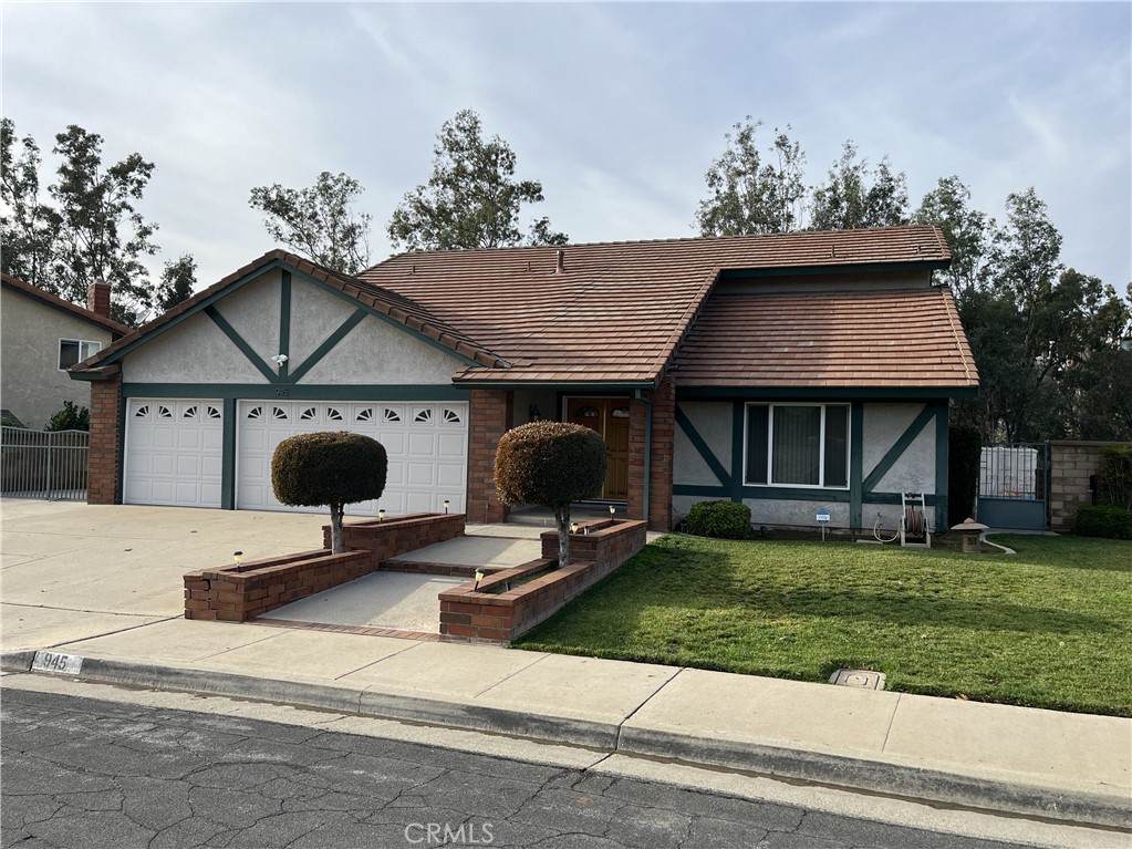 945 Wellington Road - Photo 1