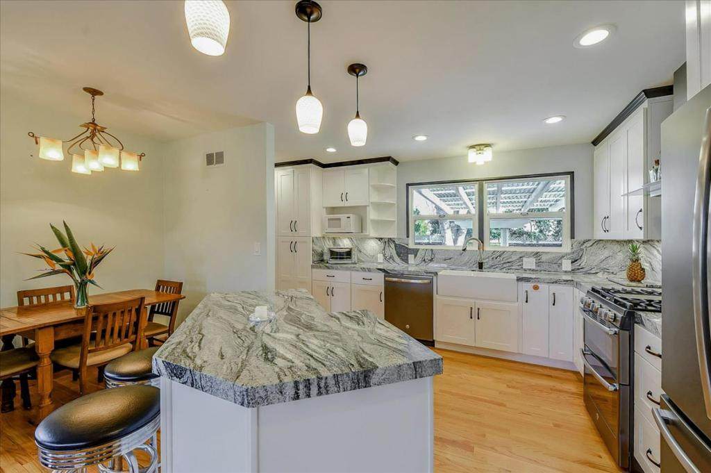 800 Mansfield Drive - Photo 1