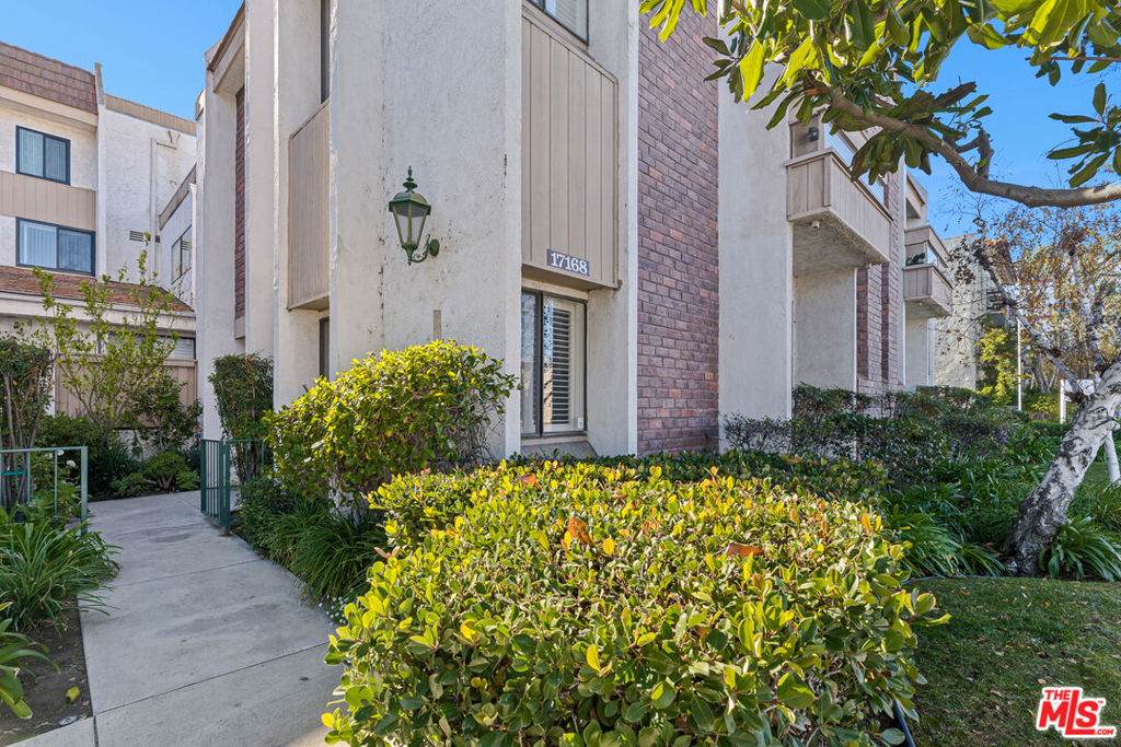 17168 Burbank Boulevard - Photo 1