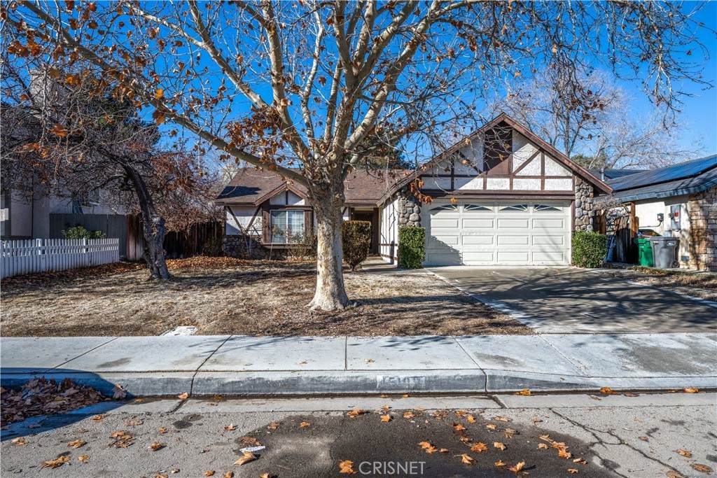45109 17th Street - Photo 1