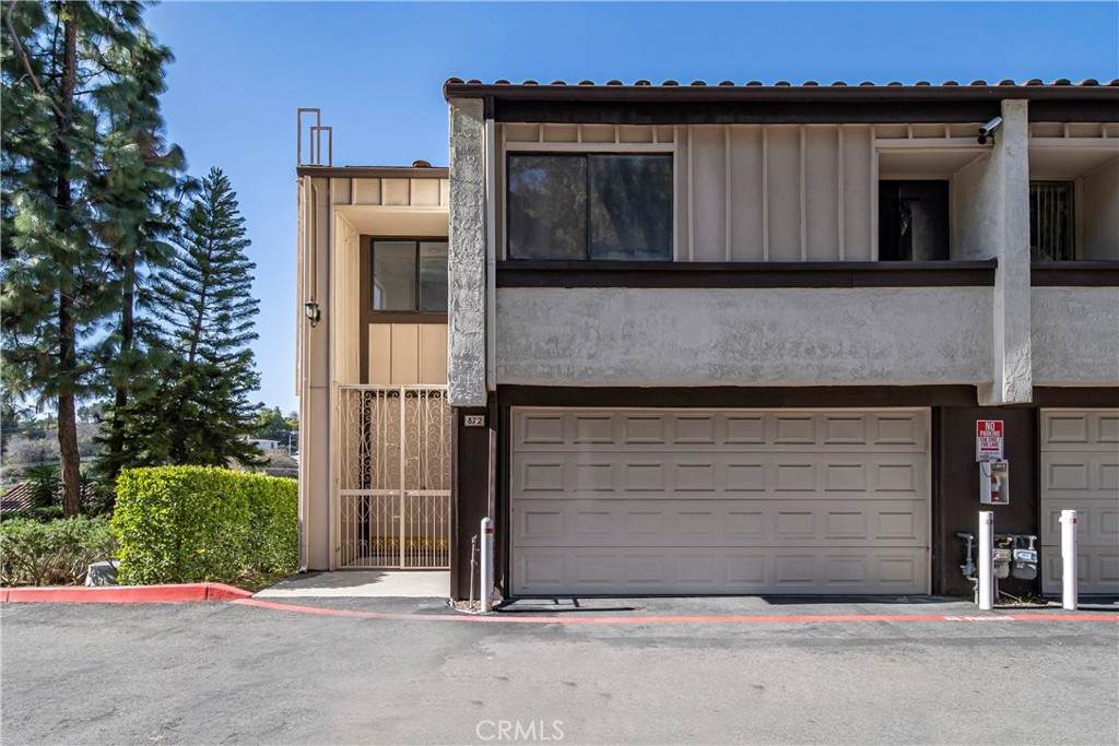 872 Garfield Avenue - Photo 1