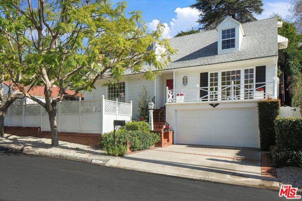 304 Bundy Drive - Photo 1