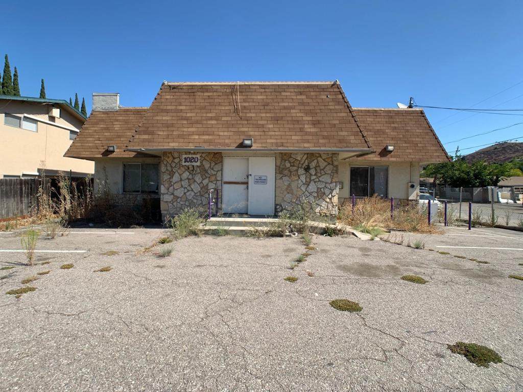 1020 Greenfield Drive - Photo 1
