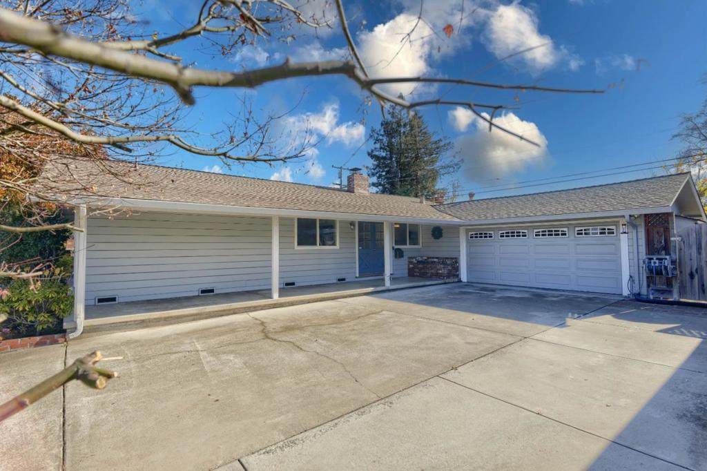 874 Remington Drive - Photo 1