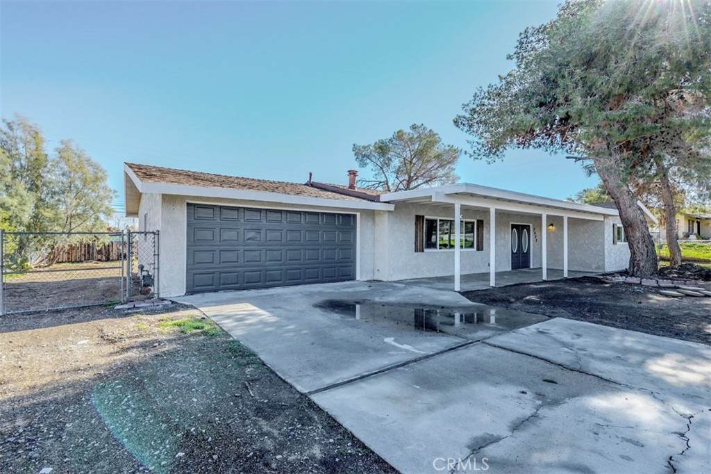 7433 Dumosa Avenue - Photo 1