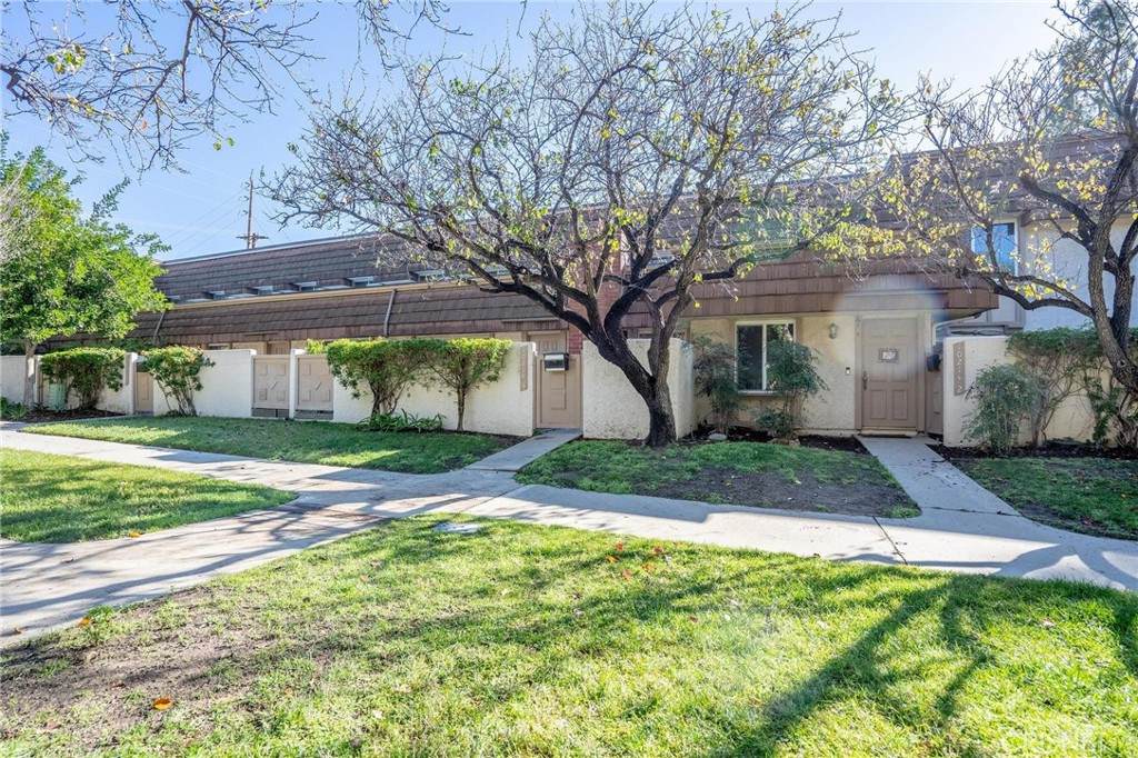 10214 Larwin Avenue - Photo 1