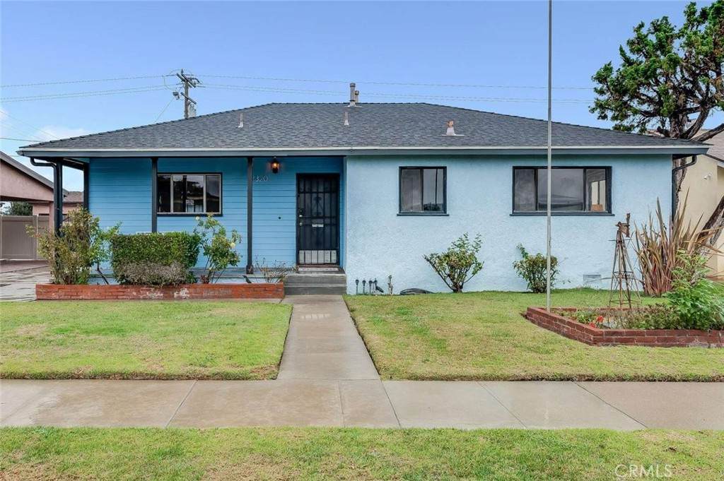 2320 Stanbridge Avenue - Photo 1