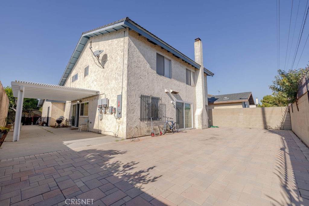5164 Meadow Wood Avenue - Photo 1