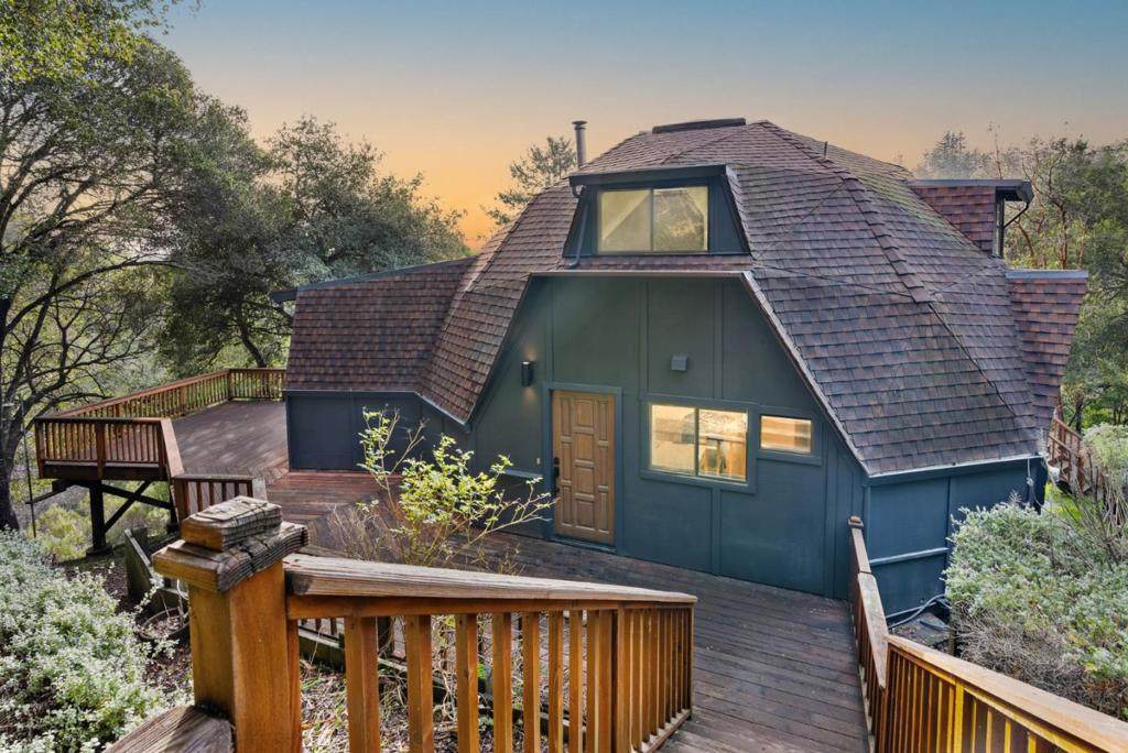 250 Homestead Trail - Photo 1