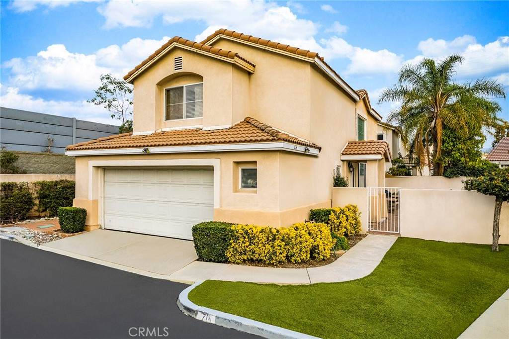 714 Poplar View Drive - Photo 1