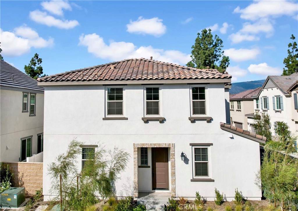 977 Rodeo Road - Photo 1