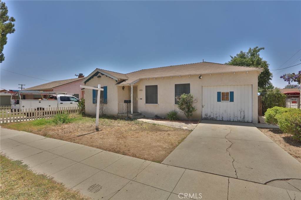 6205 Palm Avenue - Photo 1