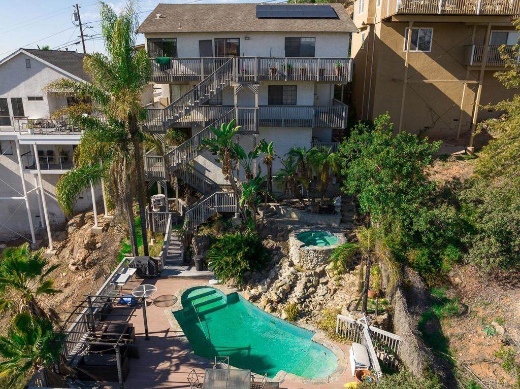 1521 San Bernardino Avenue - Photo 1