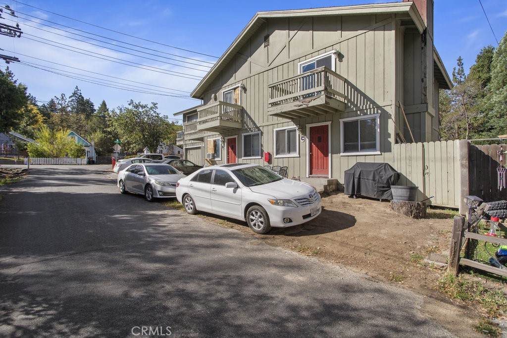 226 Meadow Lane - Photo 1