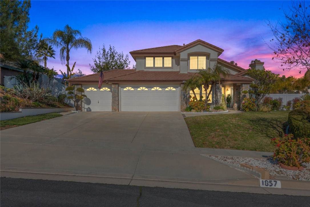 1857 Duncan Way - Photo 1