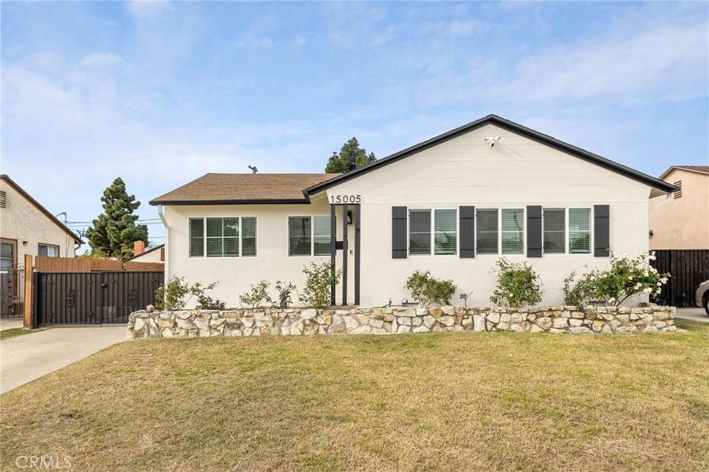 15005 Cranbrook Avenue - Photo 1