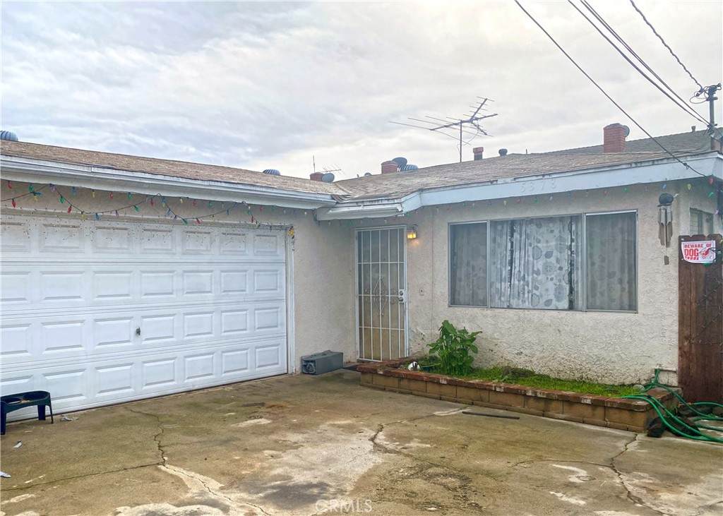 5376 Nelson Street - Photo 1