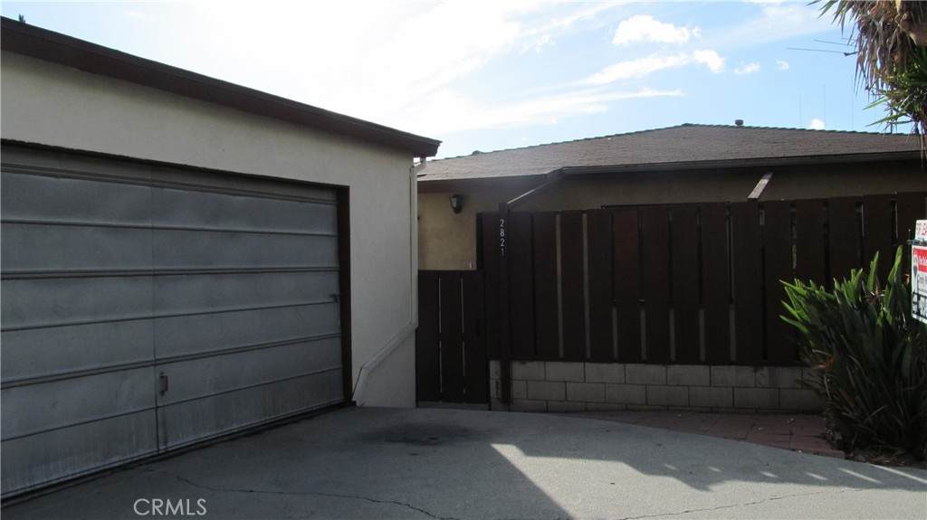 2821 Phelps Avenue - Photo 1