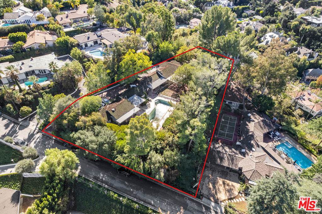 16093 Royal Oak Road - Photo 1