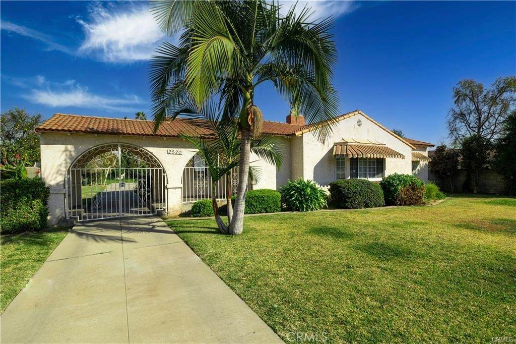2520 Baldwin Avenue - Photo 1
