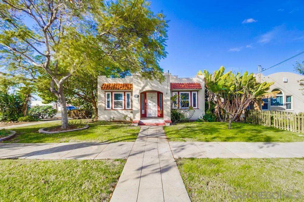 1105 6th St - Photo 1