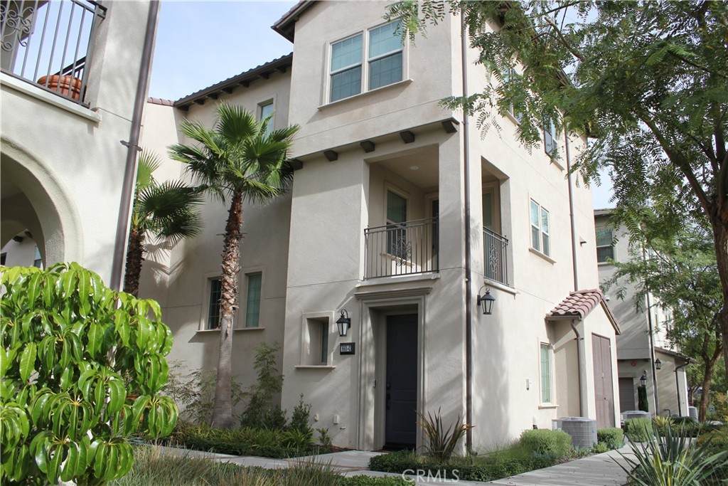860 Iris Way - Photo 1