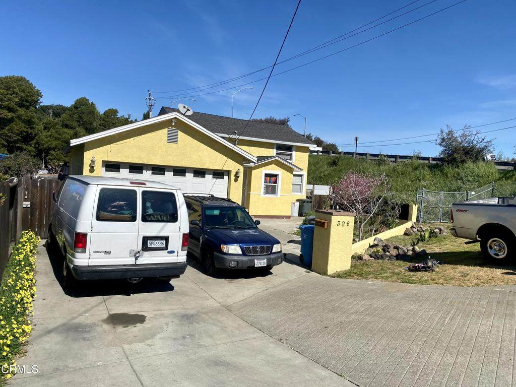 326 Greenfield Avenue - Photo 1