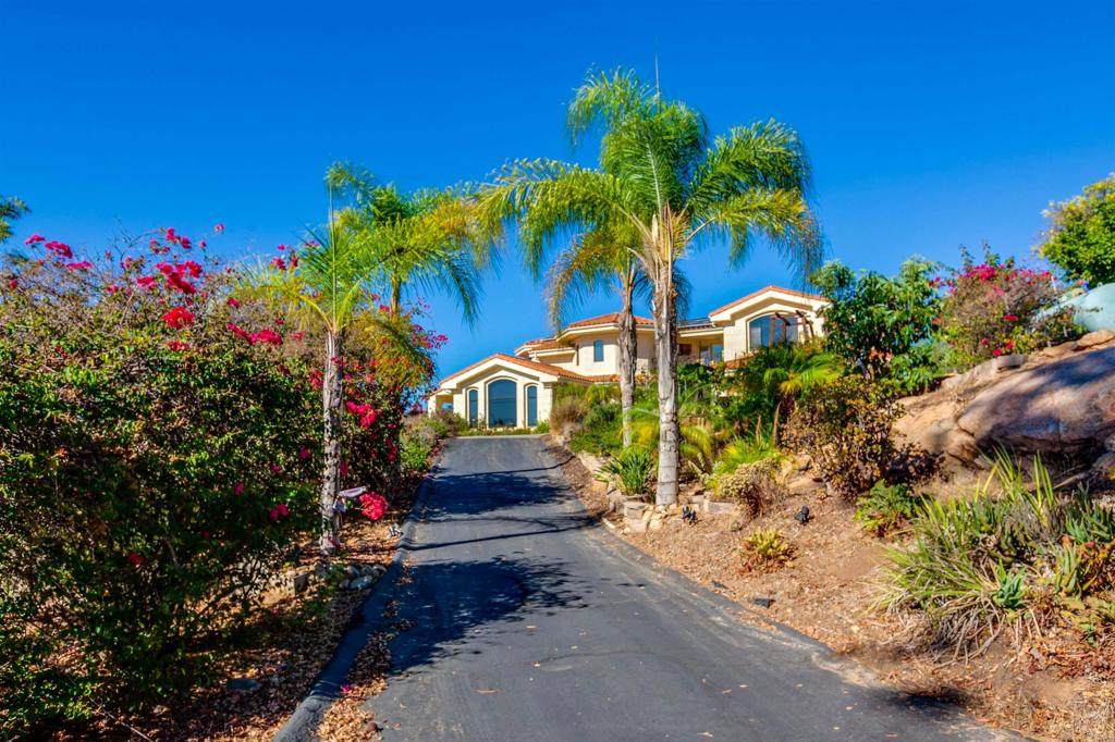 2914 Los Campos Drive - Photo 1