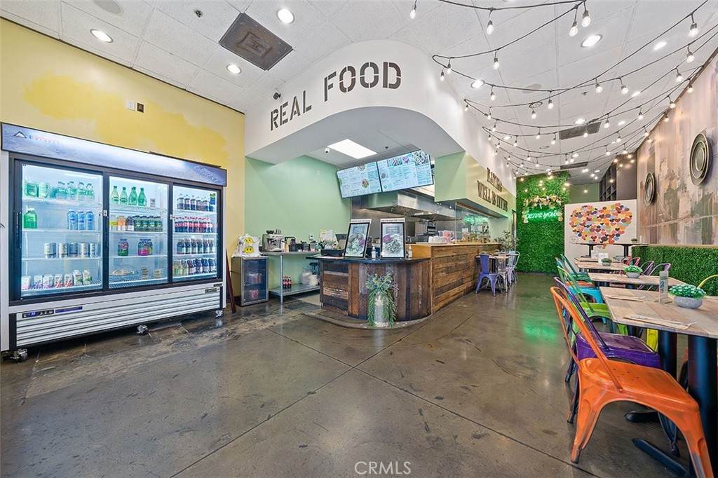2750 Alton Pkwy - Photo 1