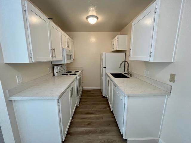 406 Boardwalk Avenue - Photo 1