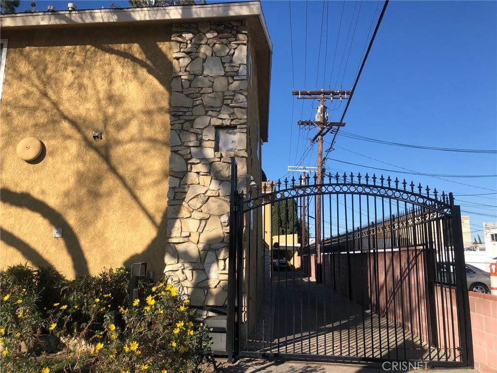 5353 Canoga Avenue - Photo 1