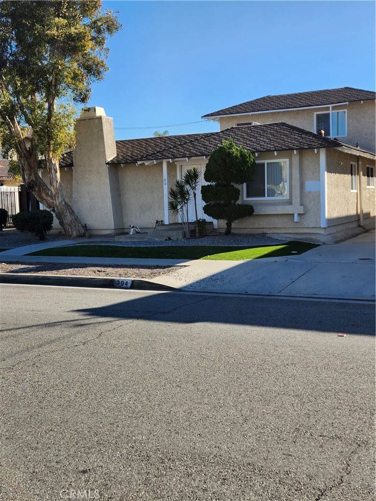 204 1st Avenue - Photo 1