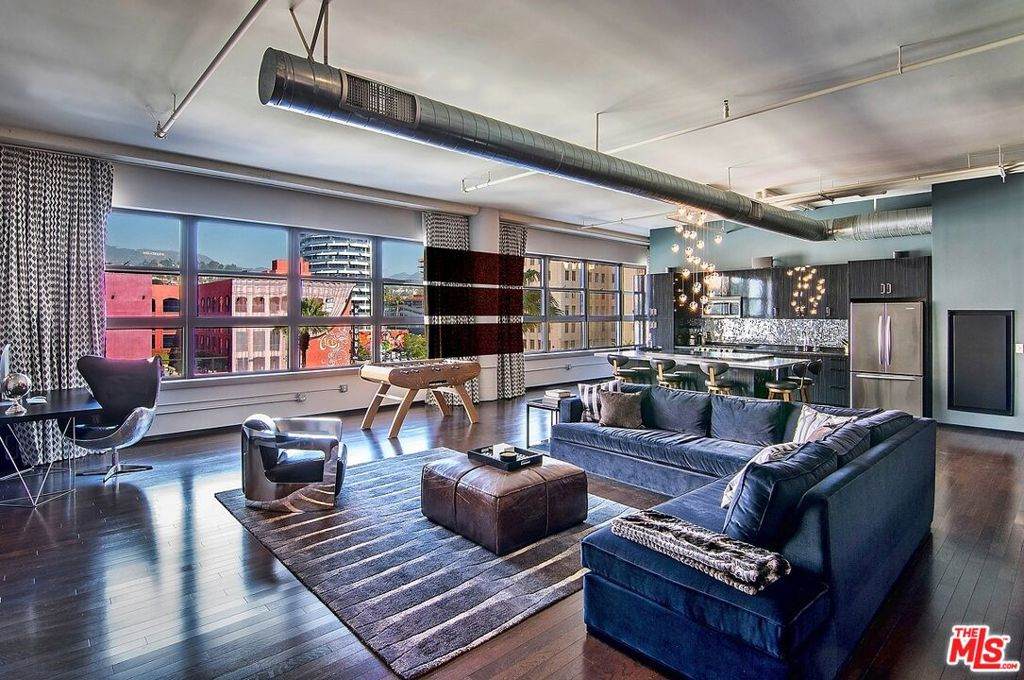 1645 Vine Street - Photo 1