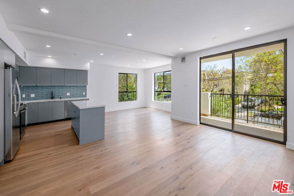 1515 Holt Avenue - Photo 1