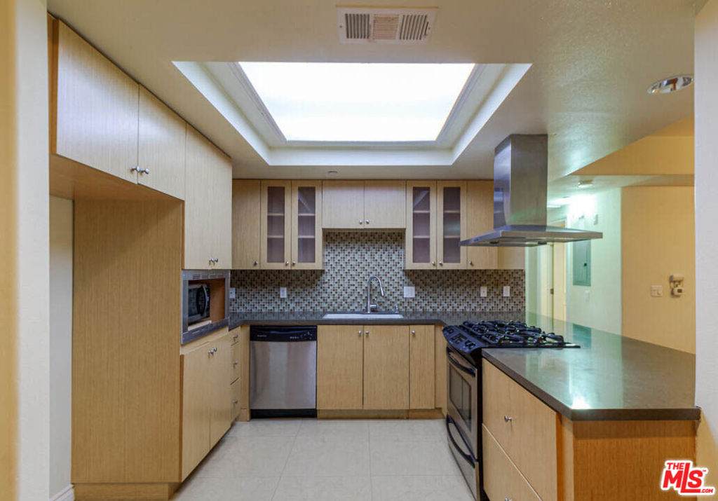 1138 Serrano Avenue - Photo 1