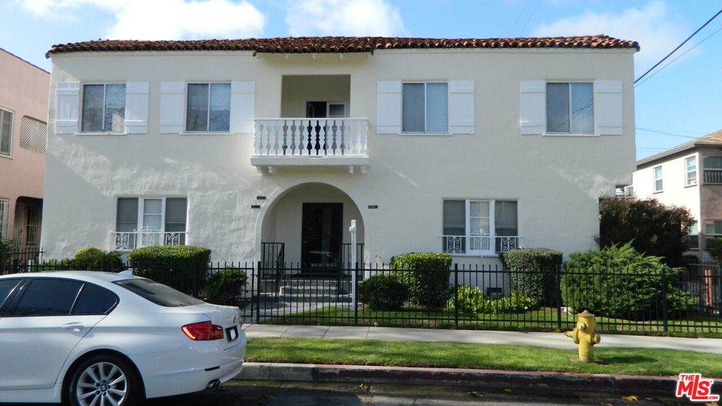 4301 8th Avenue - Photo 1
