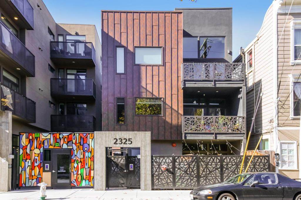 2325 Valley Street - Photo 1